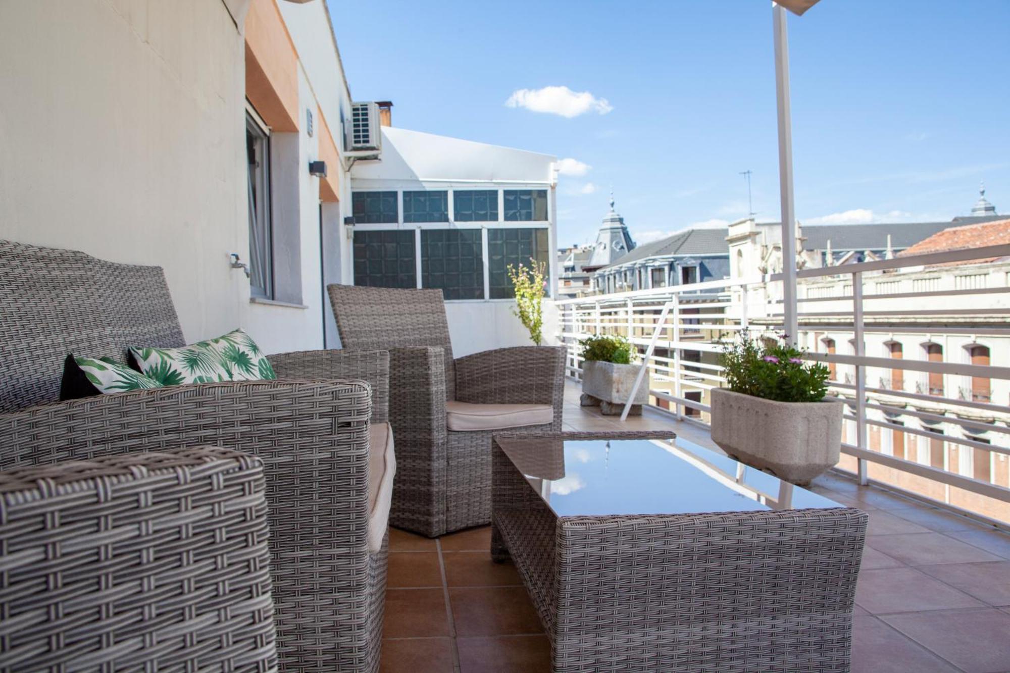 Apartamento BURGO NUEVO: Ático de lujo en pleno centro con terraza y vistas León Exterior foto